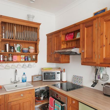 Cozy With Character Vibrant Cottage Style Flat At Leith Links Park 에든버러 외부 사진