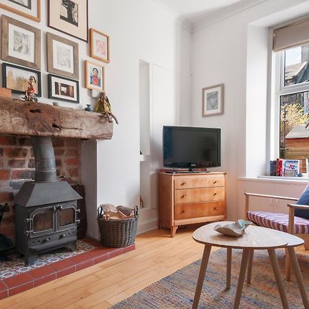 Cozy With Character Vibrant Cottage Style Flat At Leith Links Park 에든버러 외부 사진