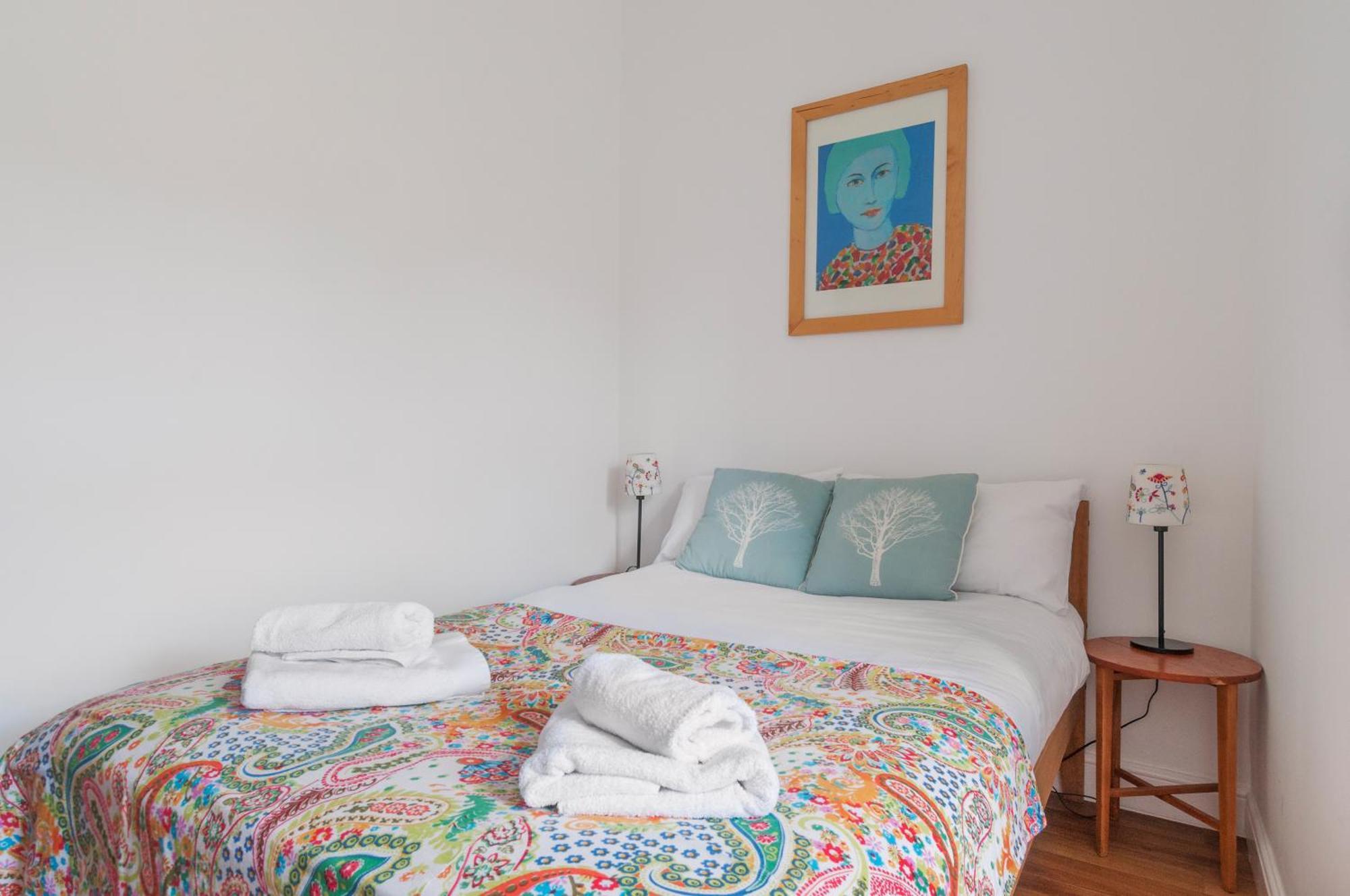 Cozy With Character Vibrant Cottage Style Flat At Leith Links Park 에든버러 외부 사진